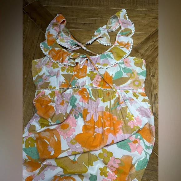 ASOS DESIGN curve ruffle maxi sundress featuring a retro floral print - size 16 - Picture 9 of 15